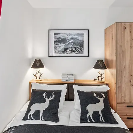 Book2stay - Kuscheliges Alpin-studio Mit Schwimmbad Arosa